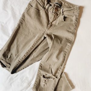 AE super stretch cropped jeans!!!